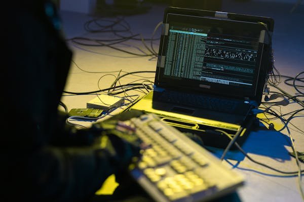 Comprendre la cybersécurité : enjeux et solutions essentielles